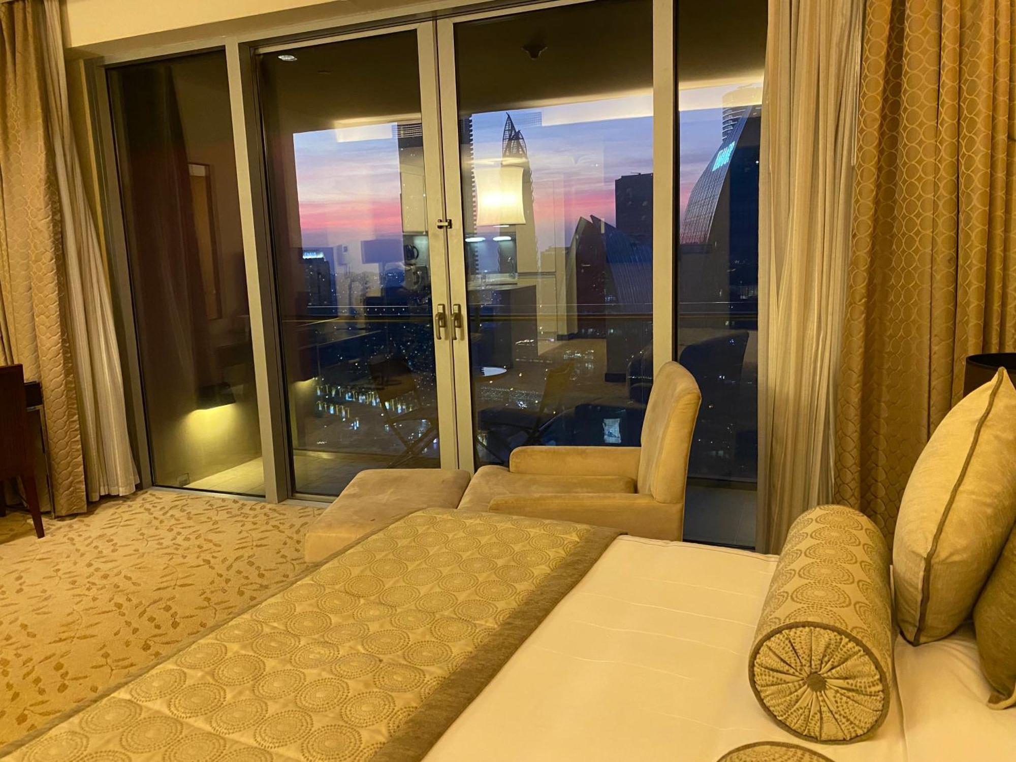 Superhost Emaar Residences Fashion Avenue - Address Mall Apartment